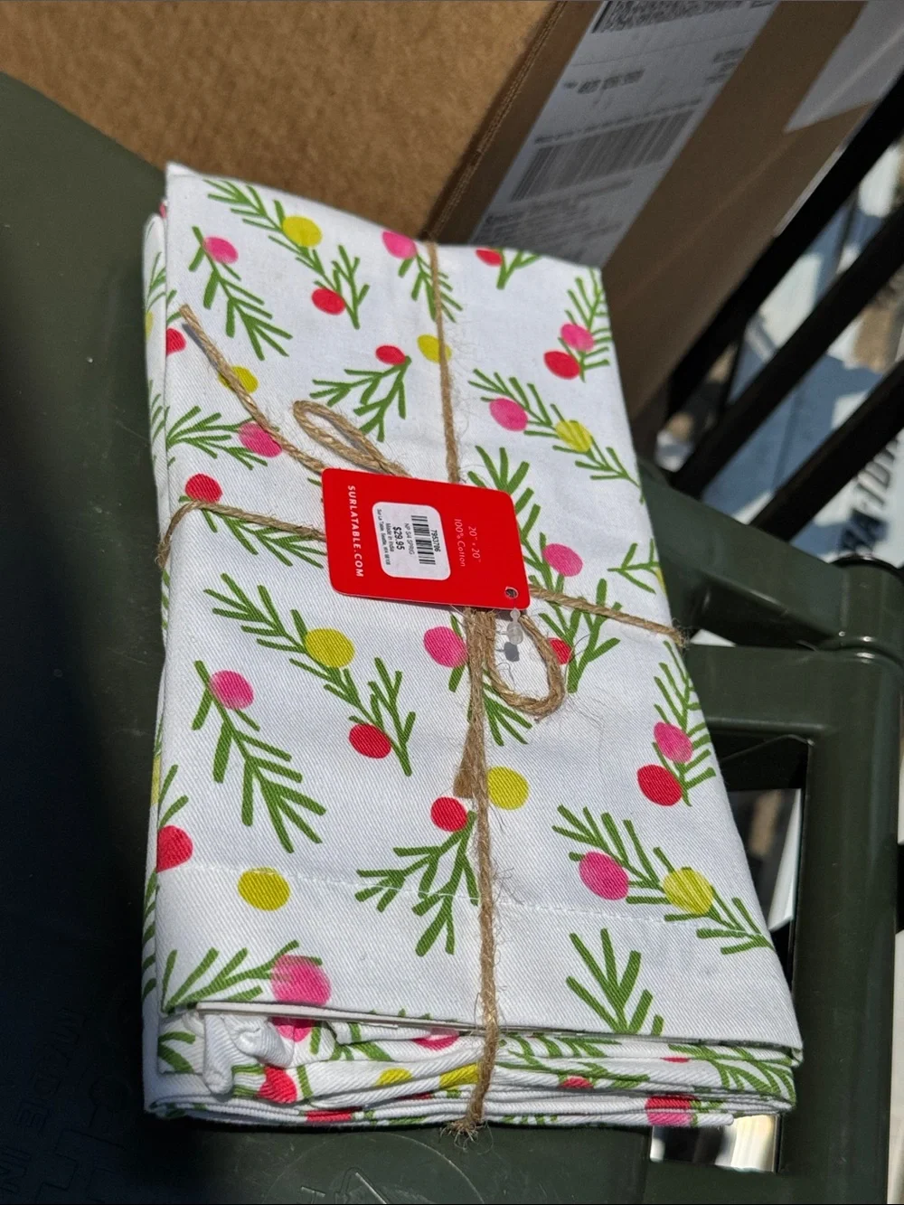 Sur La Table Pink & Green Holiday Sprig Napkins - Set of 4 new
